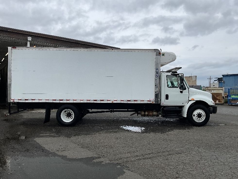 Refrigerated Truck-Light and Medium Duty Trucks-International-2019-4300-Spokane Valley-WA-93,740\n\t\tmiles-$ 44,000 - Image 15