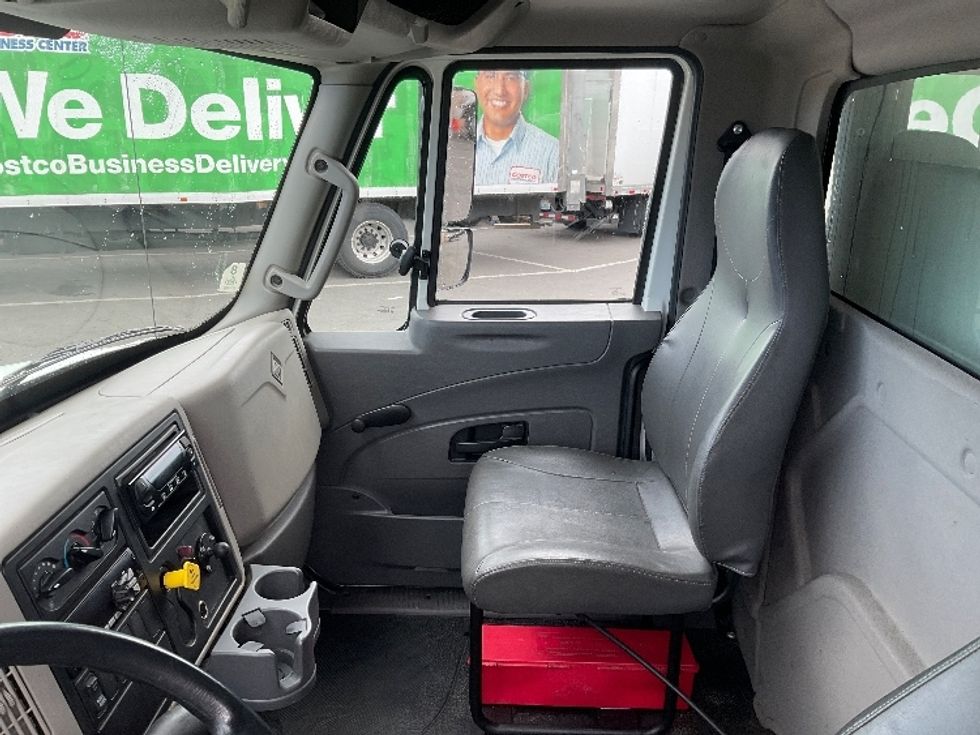 Refrigerated Truck-Light and Medium Duty Trucks-International-2019-4300-Spokane Valley-WA-93,740\n\t\tmiles-$ 44,000 - Image 19