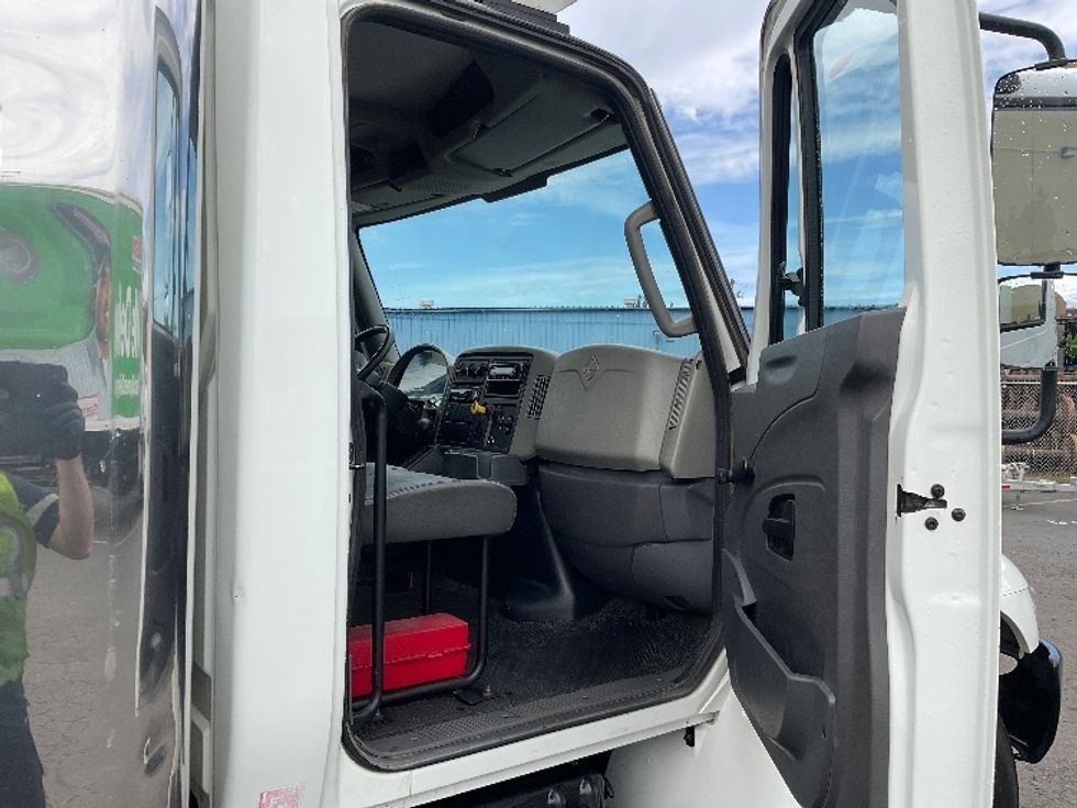 Refrigerated Truck-Light and Medium Duty Trucks-International-2019-4300-Spokane Valley-WA-93,740\n\t\tmiles-$ 44,000 - Image 20
