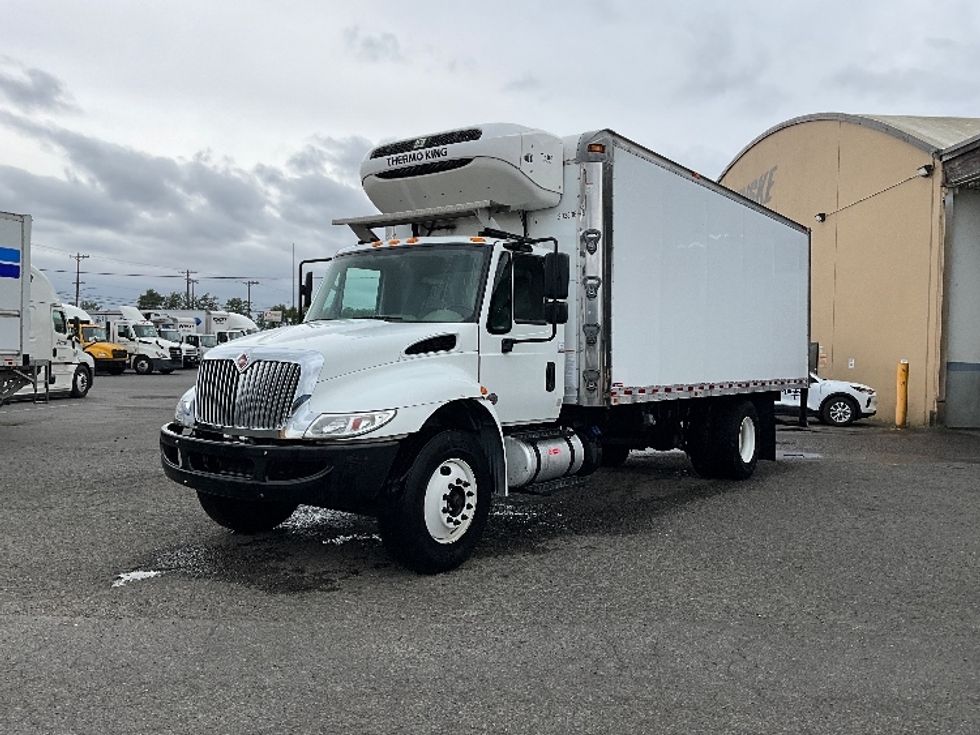 Refrigerated Truck-Light and Medium Duty Trucks-International-2019-4300-Spokane Valley-WA-93,740\n\t\tmiles-$ 44,000 - Image 3