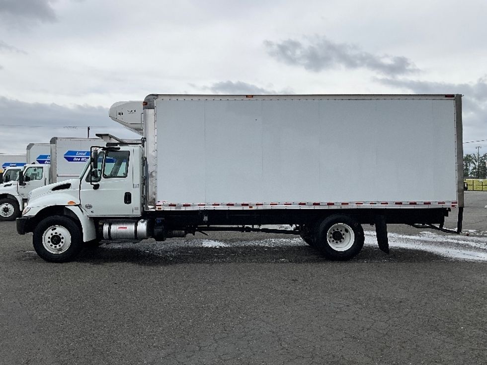Refrigerated Truck-Light and Medium Duty Trucks-International-2019-4300-Spokane Valley-WA-93,740\n\t\tmiles-$ 44,000 - Image 4