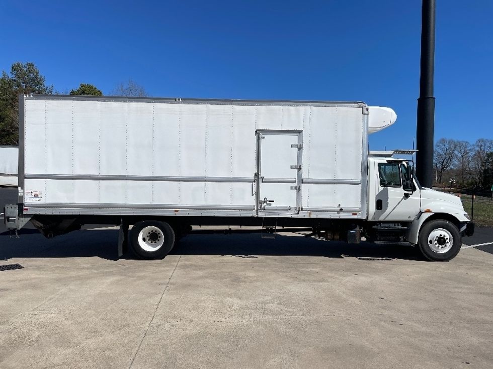 Refrigerated Truck-Light and Medium Duty Trucks-International-2019-4300-Statesville-NC-178,263\n\t\tmiles-$ 58,750 - Image 15