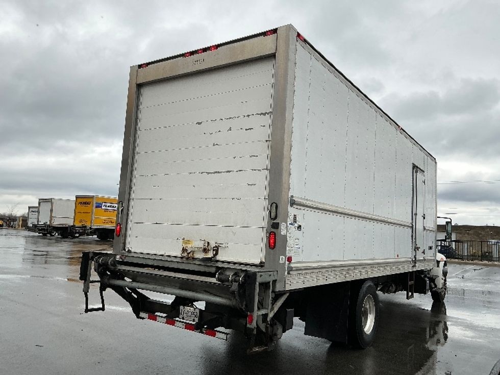 Refrigerated Truck-Light and Medium Duty Trucks-International-2019-4300-Stoney Creek-ON-238,810\n\t\tkm-$ 65,250 - Image 13
