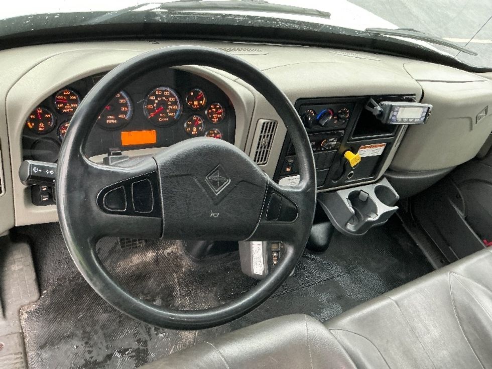 Refrigerated Truck-Light and Medium Duty Trucks-International-2019-4300-Stoney Creek-ON-238,810\n\t\tkm-$ 65,250 - Image 17