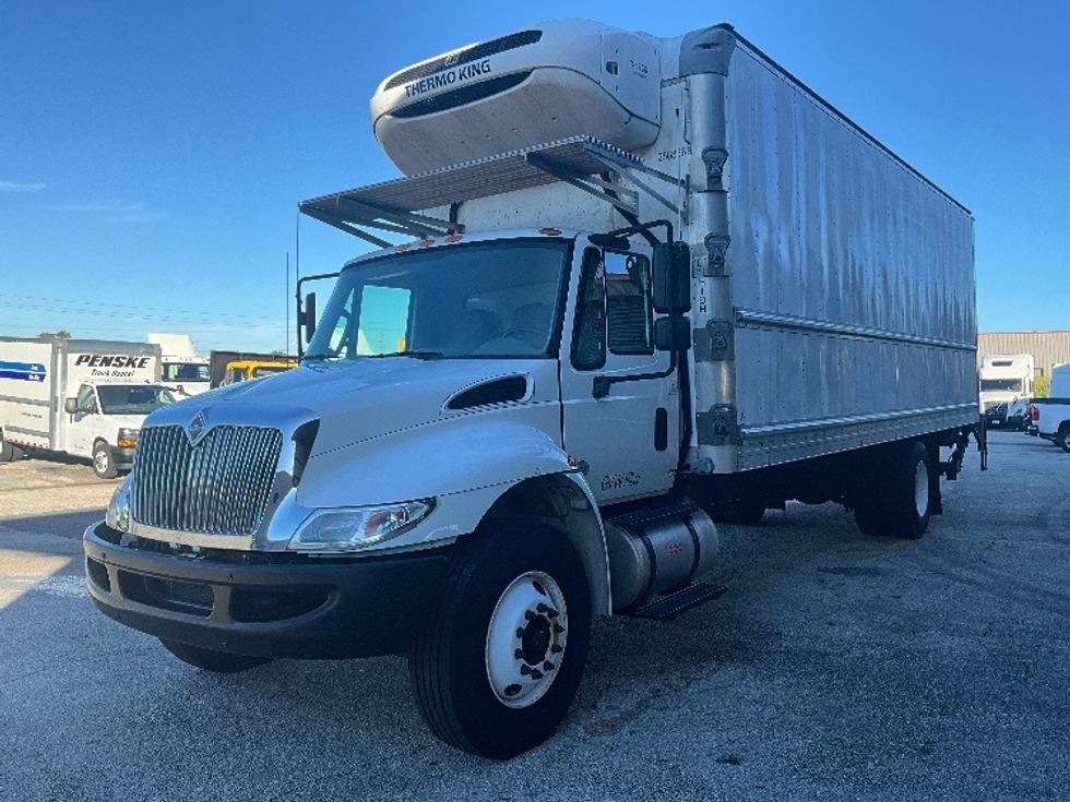 Refrigerated Truck-Light and Medium Duty Trucks-International-2019-4300-Tampa-FL-54,676\n\t\tmiles-$ 63,750 - Image 3