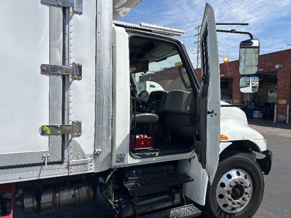 Refrigerated Truck-Light and Medium Duty Trucks-International-2019-4300-Torrance-CA-153,745\n\t\tmiles-$ 62,000 - Image 20