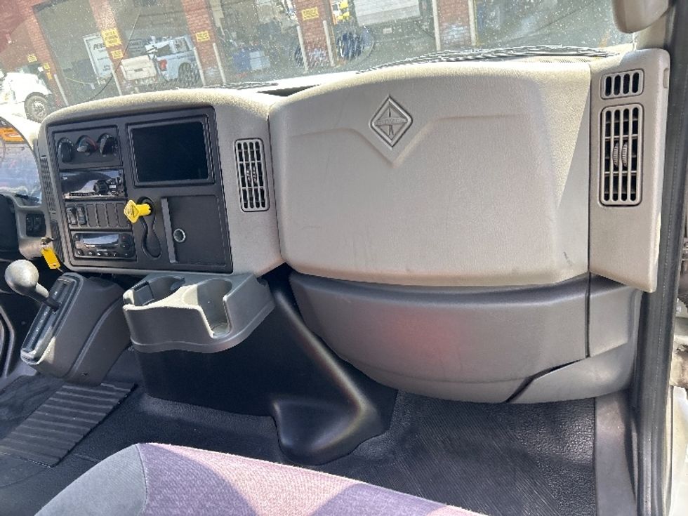 Refrigerated Truck-Light and Medium Duty Trucks-International-2019-4300-Torrance-CA-153,745\n\t\tmiles-$ 62,000 - Image 21