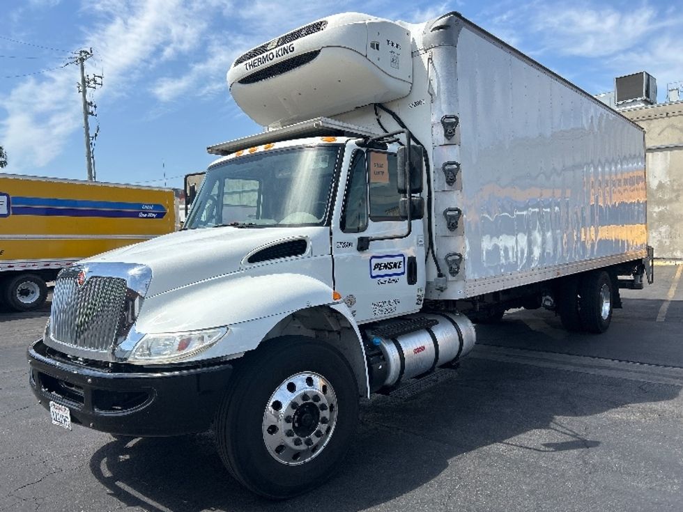 Refrigerated Truck-Light and Medium Duty Trucks-International-2019-4300-Torrance-CA-153,745\n\t\tmiles-$ 62,000 - Image 3