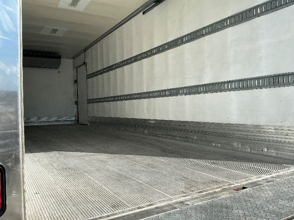 Refrigerated Truck-Light and Medium Duty Trucks-International-2019-4300-Torrance-CA-228,141\n\t\tmiles-$ 46,750 - Image 12