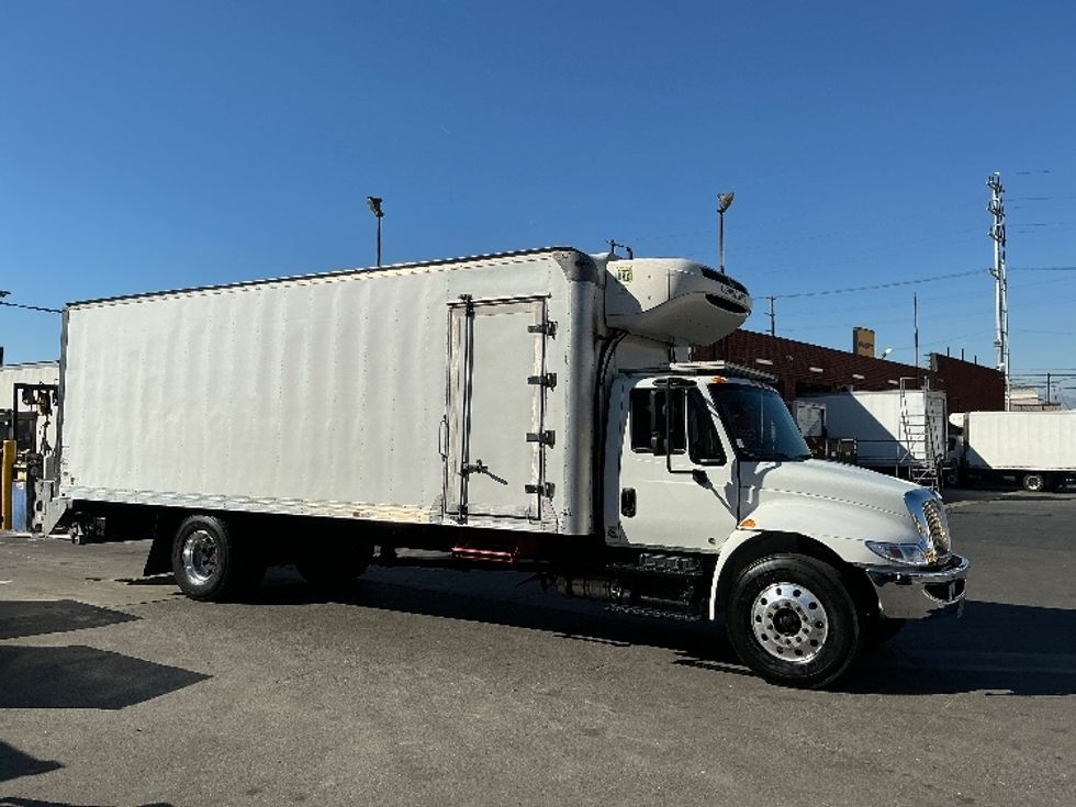 Refrigerated Truck-Light and Medium Duty Trucks-International-2019-4300-Torrance-CA-228,141\n\t\tmiles-$ 46,750 - Image 15