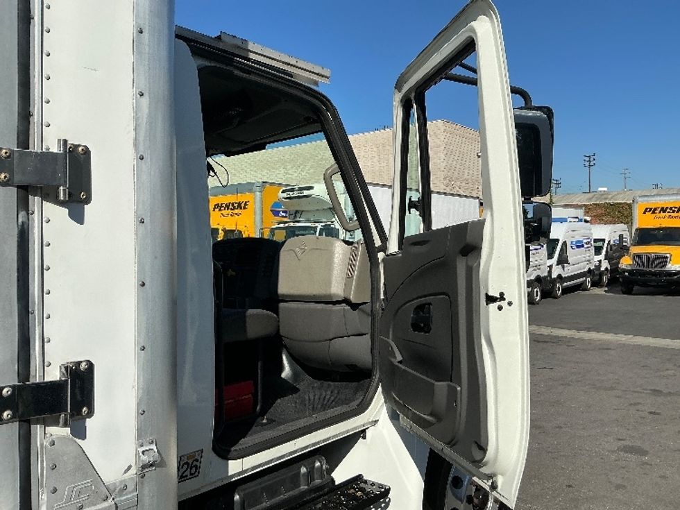 Refrigerated Truck-Light and Medium Duty Trucks-International-2019-4300-Torrance-CA-228,141\n\t\tmiles-$ 46,750 - Image 20