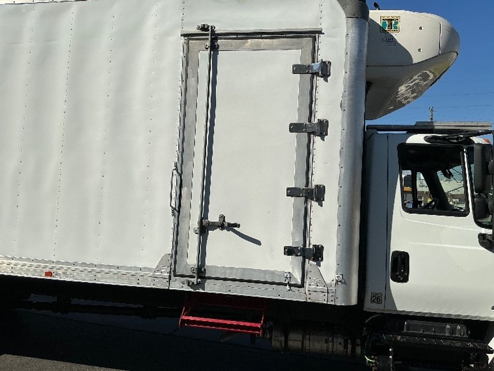 Refrigerated Truck-Light and Medium Duty Trucks-International-2019-4300-Torrance-CA-228,141\n\t\tmiles-$ 46,750 - Image 25