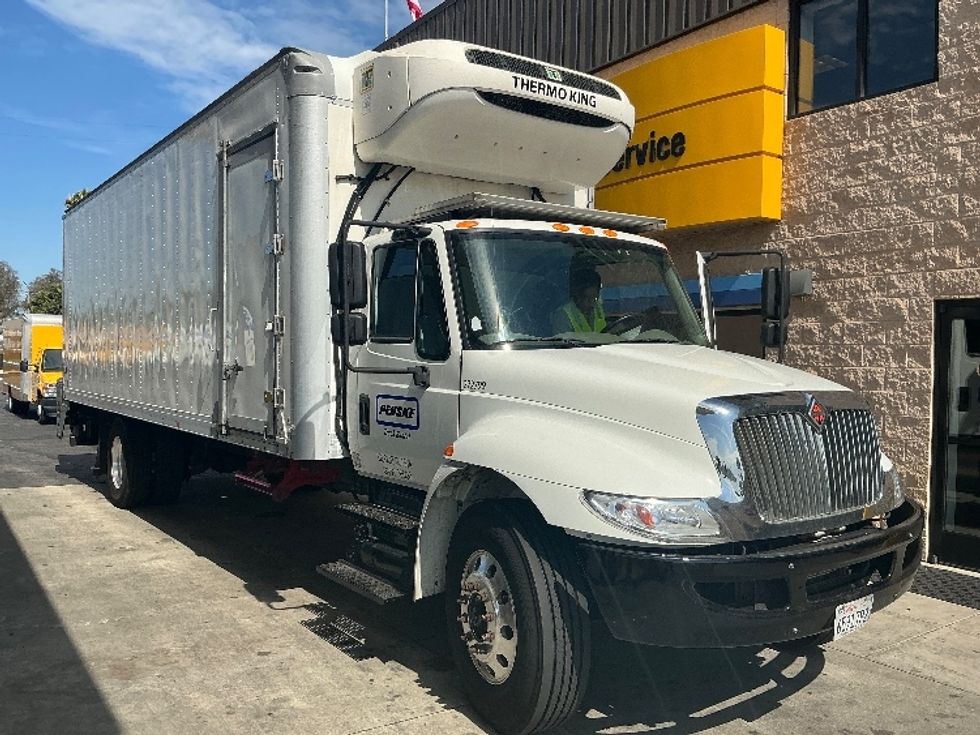 Refrigerated Truck-Light and Medium Duty Trucks-International-2019-4300-Torrance-CA-237,902\n\t\tmiles-$ 47,250 - Image 1