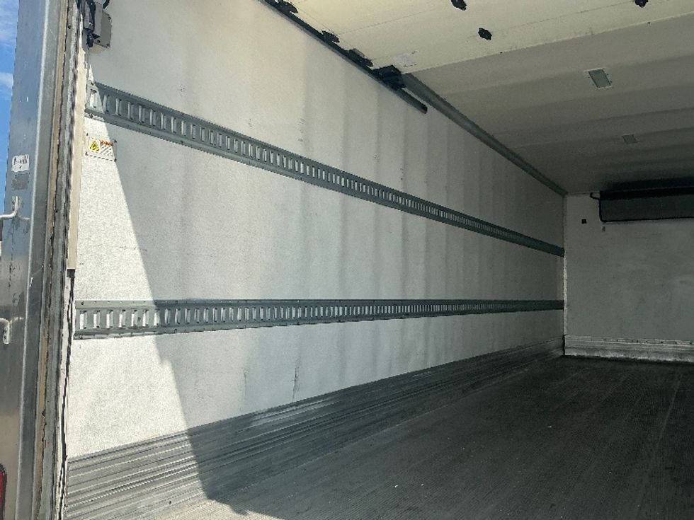 Refrigerated Truck-Light and Medium Duty Trucks-International-2019-4300-Torrance-CA-237,902\n\t\tmiles-$ 47,250 - Image 10
