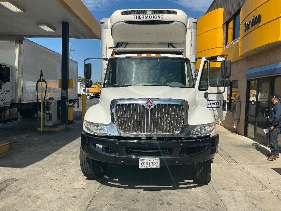 Refrigerated Truck-Light and Medium Duty Trucks-International-2019-4300-Torrance-CA-237,902\n\t\tmiles-$ 47,250 - Image 2
