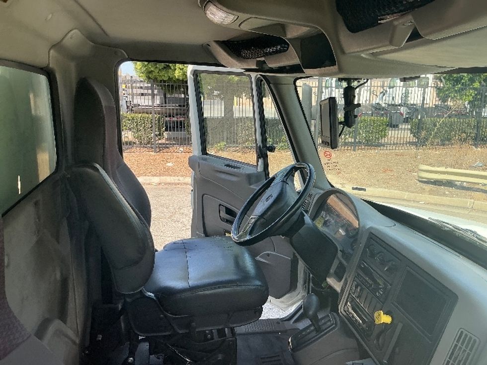 Refrigerated Truck-Light and Medium Duty Trucks-International-2019-4300-Torrance-CA-237,902\n\t\tmiles-$ 47,250 - Image 20