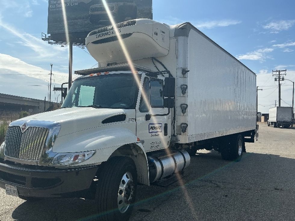 Refrigerated Truck-Light and Medium Duty Trucks-International-2019-4300-Torrance-CA-237,902\n\t\tmiles-$ 47,250 - Image 3