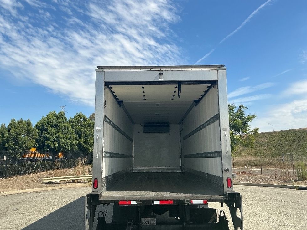 Refrigerated Truck-Light and Medium Duty Trucks-International-2019-4300-Torrance-CA-237,902\n\t\tmiles-$ 47,250 - Image 8