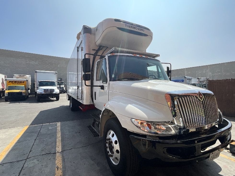Refrigerated Truck-Light and Medium Duty Trucks-International-2019-4300-Torrance-CA-256,104\n\t\tmiles-$ 43,000 - Image 1