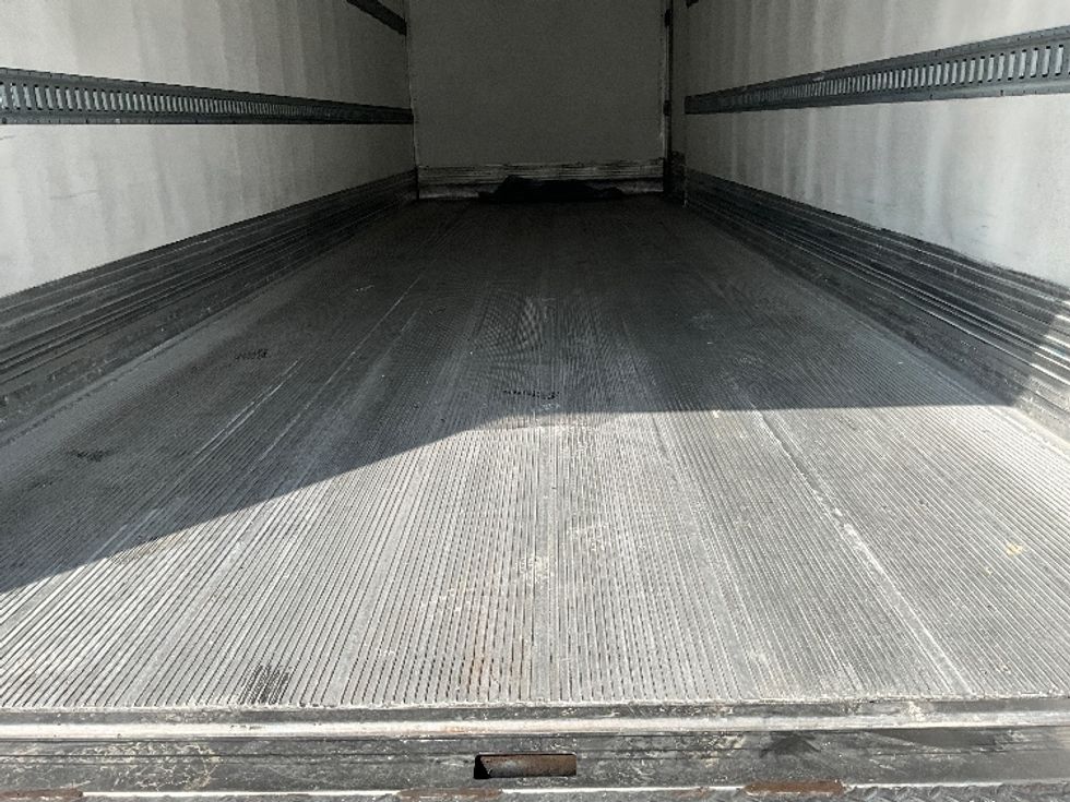 Refrigerated Truck-Light and Medium Duty Trucks-International-2019-4300-Torrance-CA-256,104\n\t\tmiles-$ 43,000 - Image 10