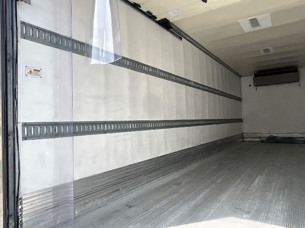 Refrigerated Truck-Light and Medium Duty Trucks-International-2019-4300-Torrance-CA-256,104\n\t\tmiles-$ 43,000 - Image 11