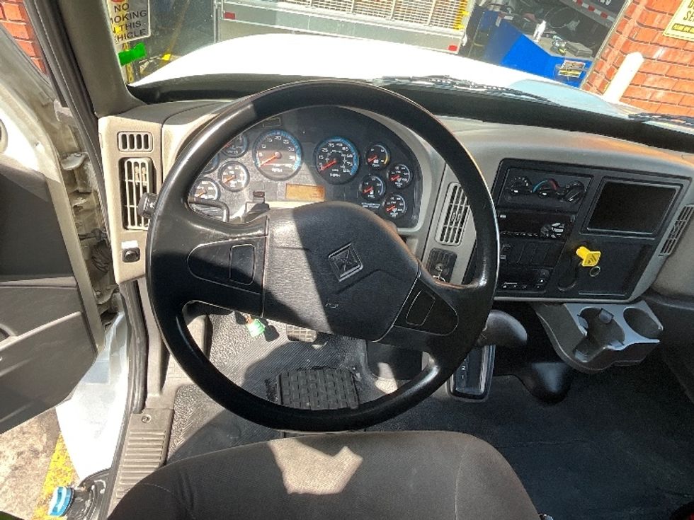Refrigerated Truck-Light and Medium Duty Trucks-International-2019-4300-Torrance-CA-256,104\n\t\tmiles-$ 43,000 - Image 18