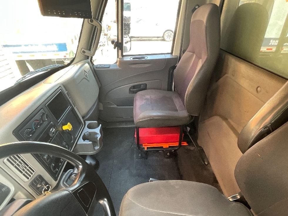 Refrigerated Truck-Light and Medium Duty Trucks-International-2019-4300-Torrance-CA-256,104\n\t\tmiles-$ 43,000 - Image 19