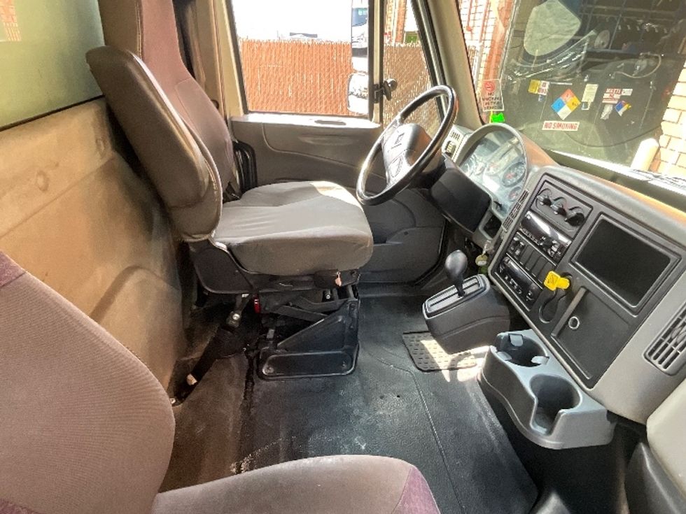 Refrigerated Truck-Light and Medium Duty Trucks-International-2019-4300-Torrance-CA-256,104\n\t\tmiles-$ 43,000 - Image 22