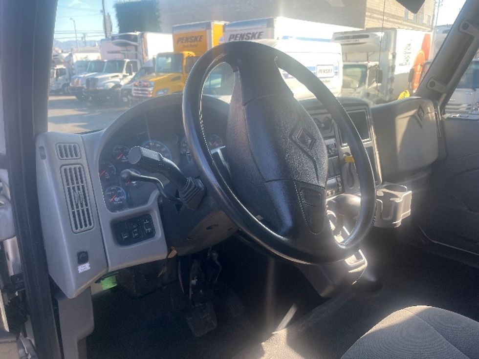 Refrigerated Truck-Light and Medium Duty Trucks-International-2019-4300-Torrance-CA-355,147\n\t\tmiles-$ 26,750 - Image 18