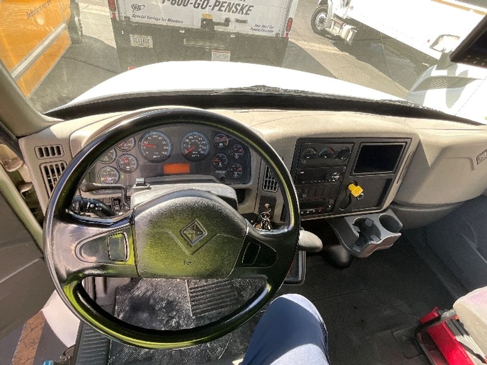 Refrigerated Truck-Light and Medium Duty Trucks-International-2019-4300-Torrance-CA-355,147\n\t\tmiles-$ 26,750 - Image 19