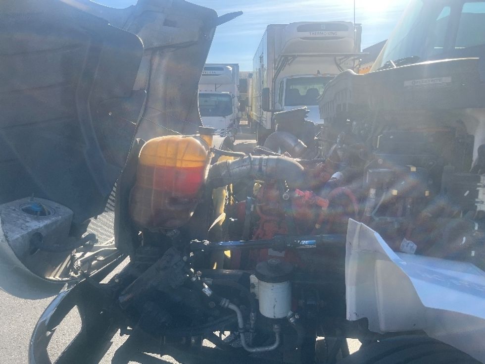 Refrigerated Truck-Light and Medium Duty Trucks-International-2019-4300-Torrance-CA-355,147\n\t\tmiles-$ 26,750 - Image 24