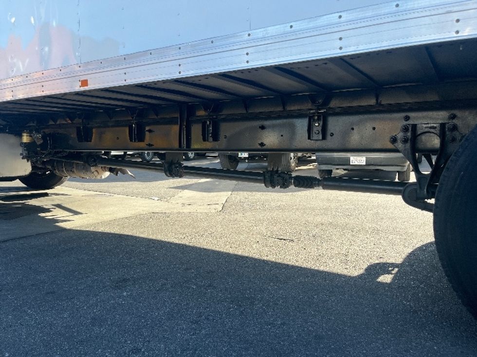 Refrigerated Truck-Light and Medium Duty Trucks-International-2019-4300-Torrance-CA-355,147\n\t\tmiles-$ 26,750 - Image 5