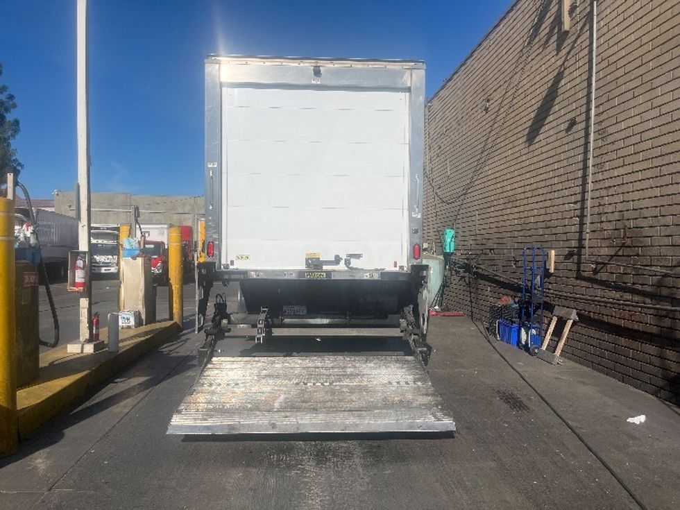 Refrigerated Truck-Light and Medium Duty Trucks-International-2019-4300-Torrance-CA-355,147\n\t\tmiles-$ 26,750 - Image 9