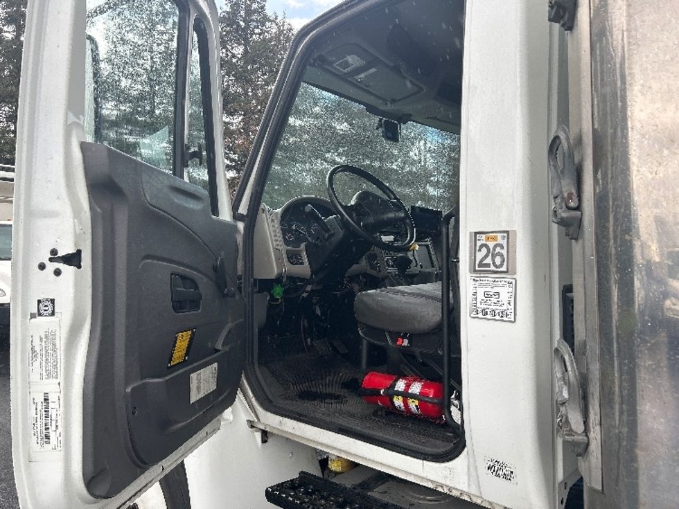 Refrigerated Truck-Light and Medium Duty Trucks-International-2019-4300-West Sacramento-CA-133,011\n\t\tmiles-$ 46,750 - Image 16
