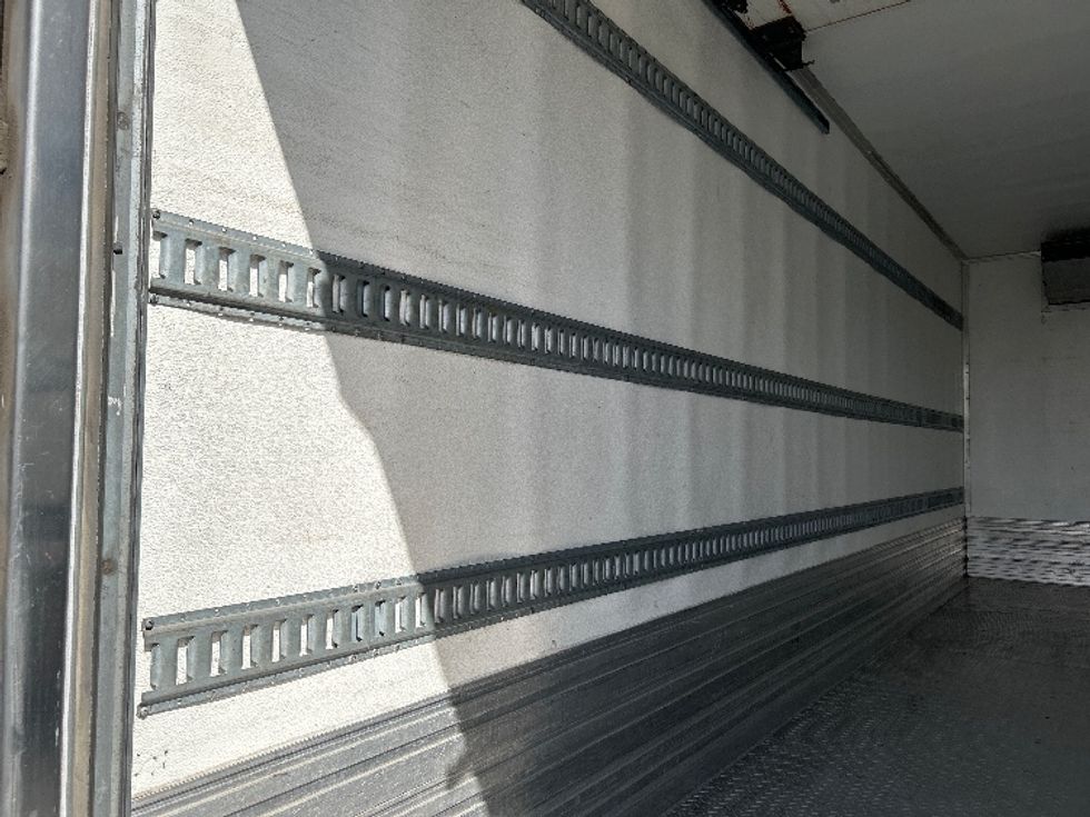 Refrigerated Truck-Light and Medium Duty Trucks-International-2019-4300-West Sacramento-CA-150,568\n\t\tmiles-$ 48,750 - Image 11