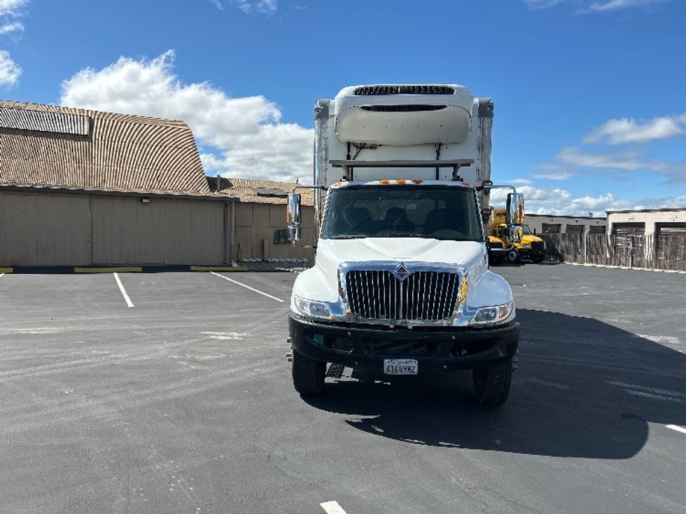 Refrigerated Truck-Light and Medium Duty Trucks-International-2019-4300-West Sacramento-CA-150,568\n\t\tmiles-$ 48,750 - Image 2