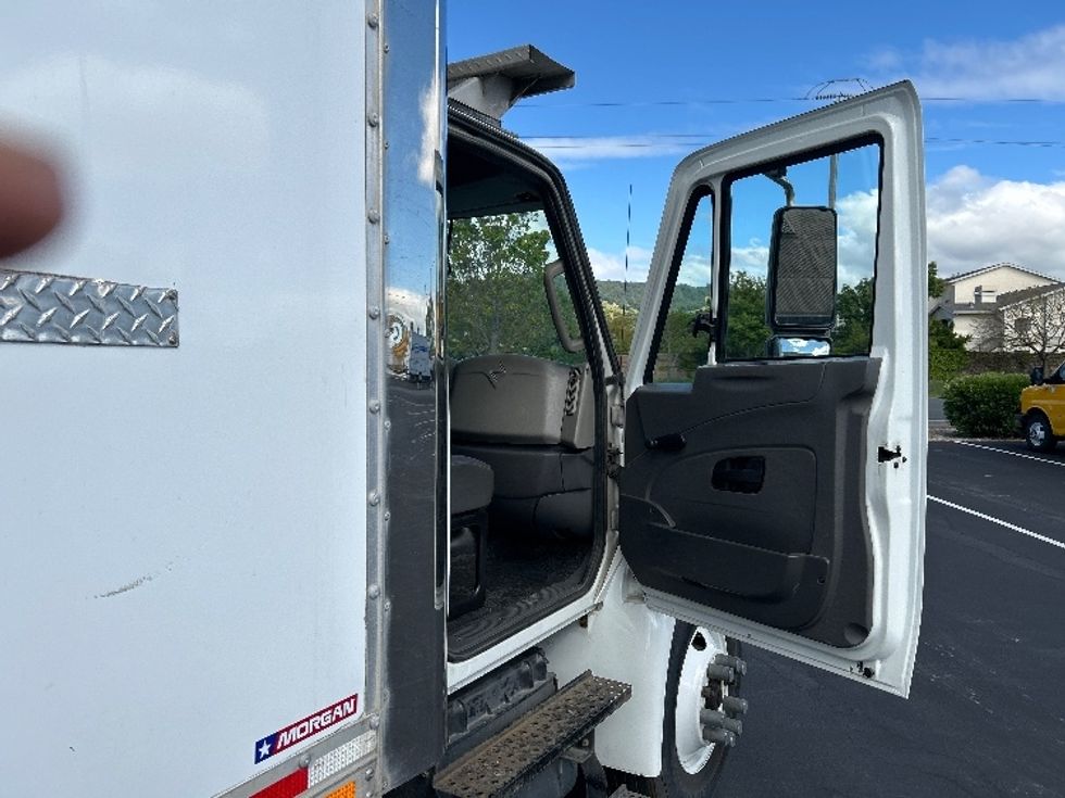 Refrigerated Truck-Light and Medium Duty Trucks-International-2019-4300-West Sacramento-CA-150,568\n\t\tmiles-$ 48,750 - Image 20