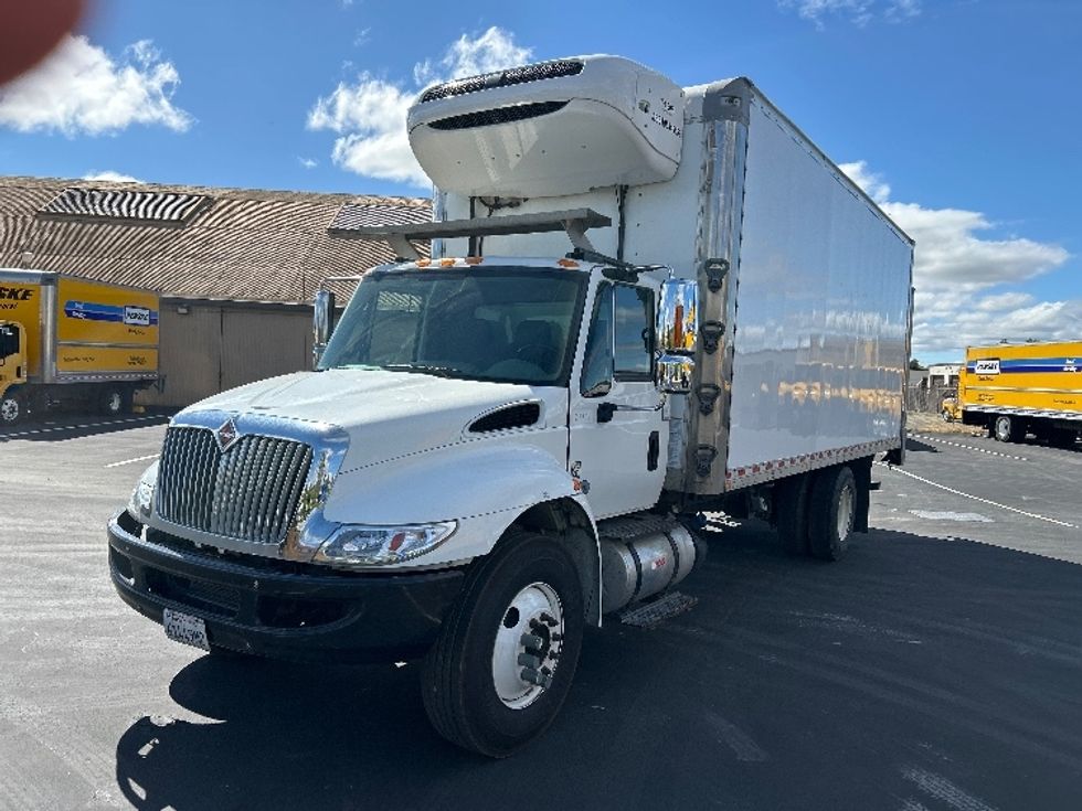 Refrigerated Truck-Light and Medium Duty Trucks-International-2019-4300-West Sacramento-CA-150,568\n\t\tmiles-$ 48,750 - Image 3