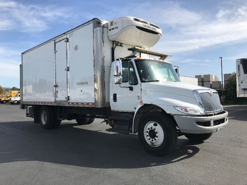 Refrigerated Truck-Light and Medium Duty Trucks-International-2019-4300-West Sacramento-CA-192,894\n\t\tmiles-$ 41,250 - Image 1