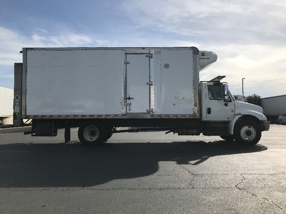 Refrigerated Truck-Light and Medium Duty Trucks-International-2019-4300-West Sacramento-CA-192,894\n\t\tmiles-$ 41,250 - Image 15