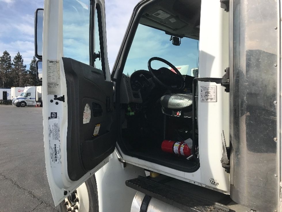 Refrigerated Truck-Light and Medium Duty Trucks-International-2019-4300-West Sacramento-CA-192,894\n\t\tmiles-$ 41,250 - Image 16