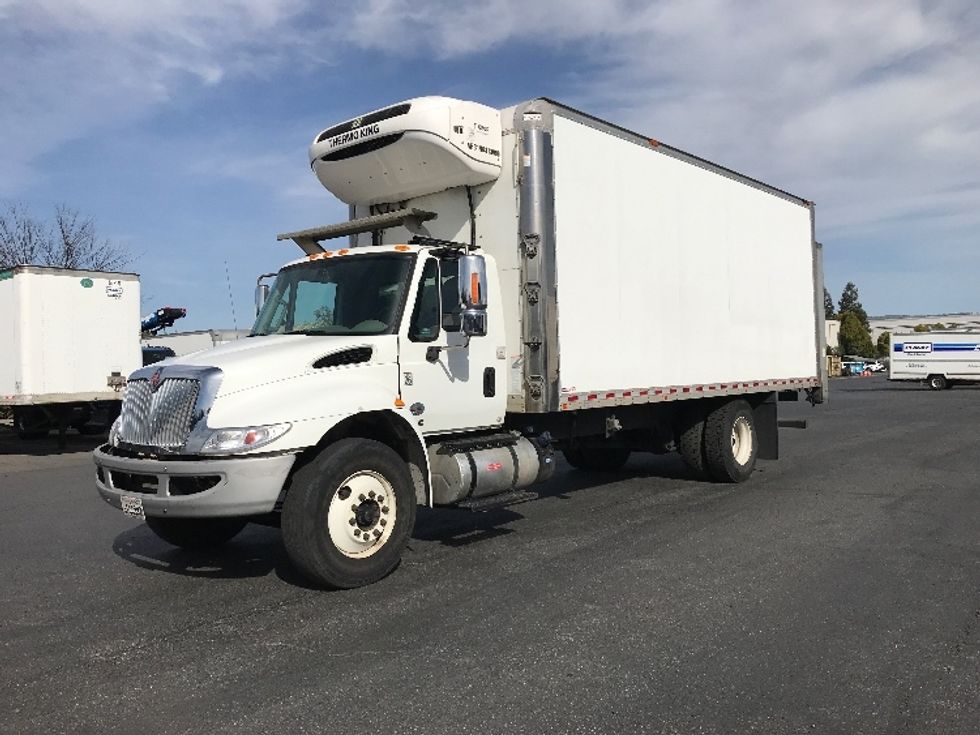 Refrigerated Truck-Light and Medium Duty Trucks-International-2019-4300-West Sacramento-CA-192,894\n\t\tmiles-$ 41,250 - Image 3