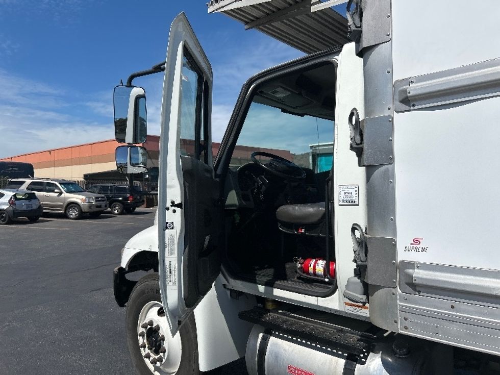 Refrigerated Truck-Light and Medium Duty Trucks-International-2019-4300-West Sacramento-CA-236,996\n\t\tmiles-$ 46,750 - Image 16