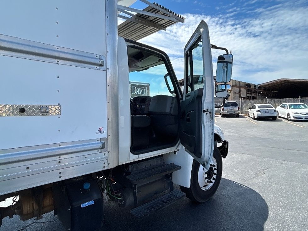 Refrigerated Truck-Light and Medium Duty Trucks-International-2019-4300-West Sacramento-CA-236,996\n\t\tmiles-$ 46,750 - Image 20