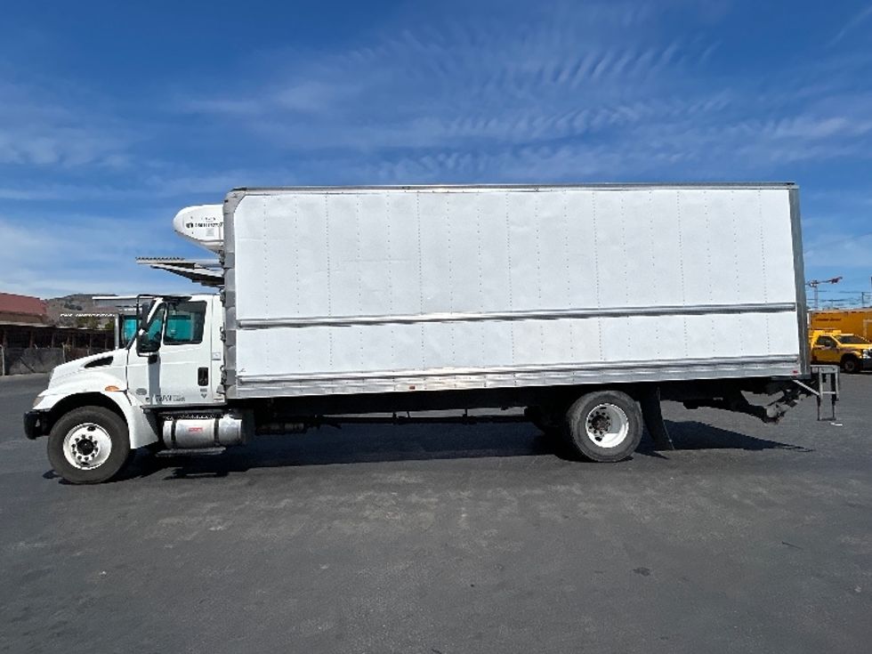 Refrigerated Truck-Light and Medium Duty Trucks-International-2019-4300-West Sacramento-CA-236,996\n\t\tmiles-$ 46,750 - Image 4