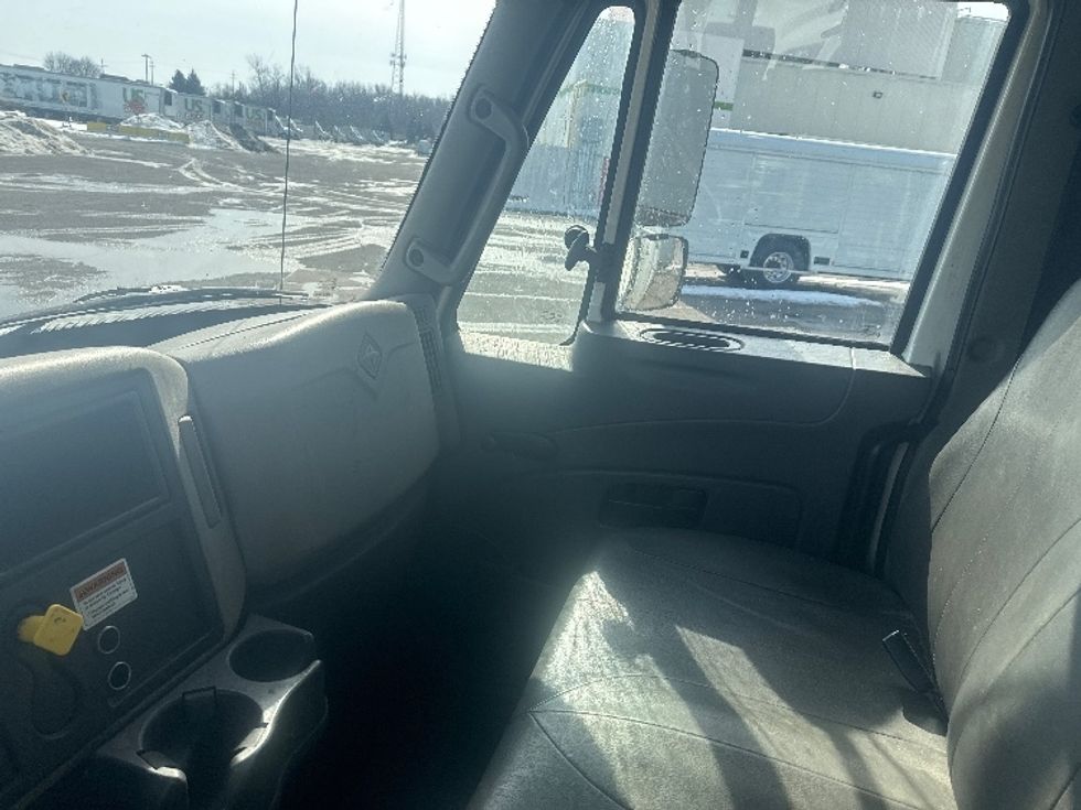 Refrigerated Truck-Light and Medium Duty Trucks-International-2019-4300-Wixom-MI-197,836\n\t\tmiles-$ 57,000 - Image 19