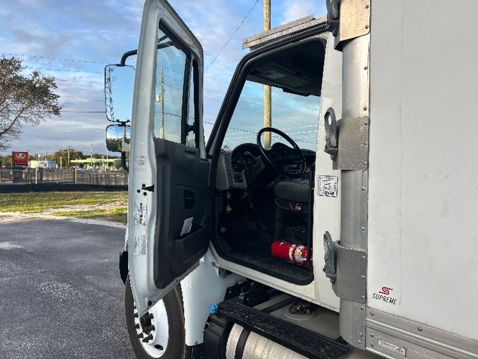 Refrigerated Truck-Light and Medium Duty Trucks-International-2019-4400-Apopka-FL-300,164\n\t\tmiles-$ 46,500 - Image 16