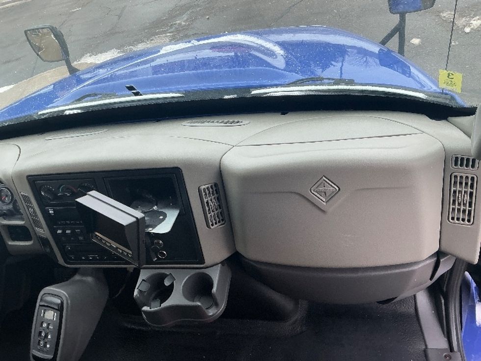 Refrigerated Truck-Light and Medium Duty Trucks-International-2019-4400-Cambridge-ON-423,537\n\t\tkm-$ 72,000 - Image 20