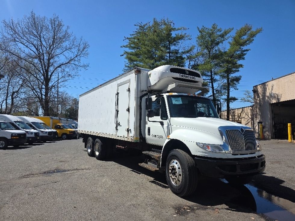 Refrigerated Truck-Light and Medium Duty Trucks-International-2019-4400-Cranbury-NJ-336,379\n\t\tmiles-$ 44,000 - Image 1