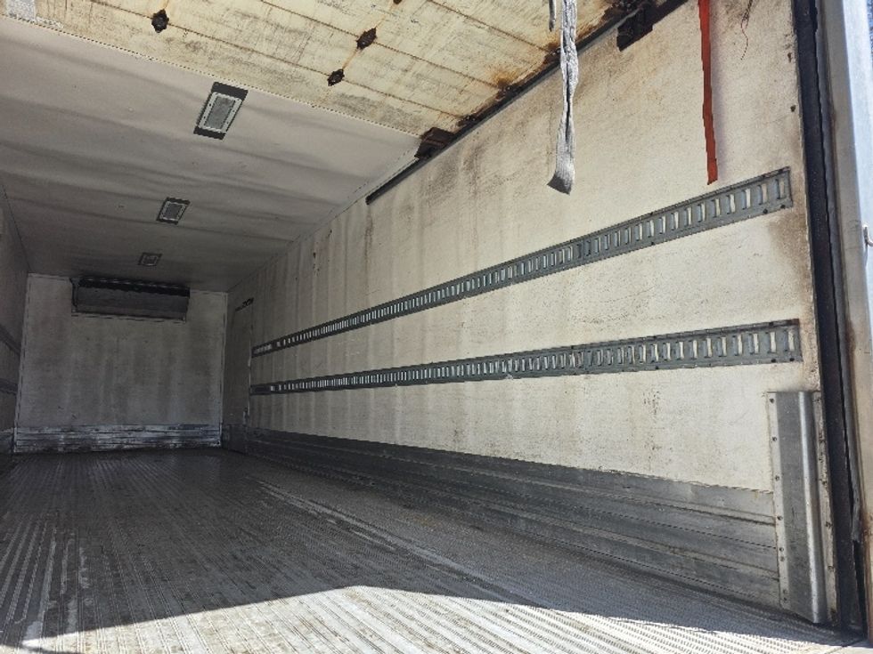 Refrigerated Truck-Light and Medium Duty Trucks-International-2019-4400-Cranbury-NJ-336,379\n\t\tmiles-$ 44,000 - Image 12